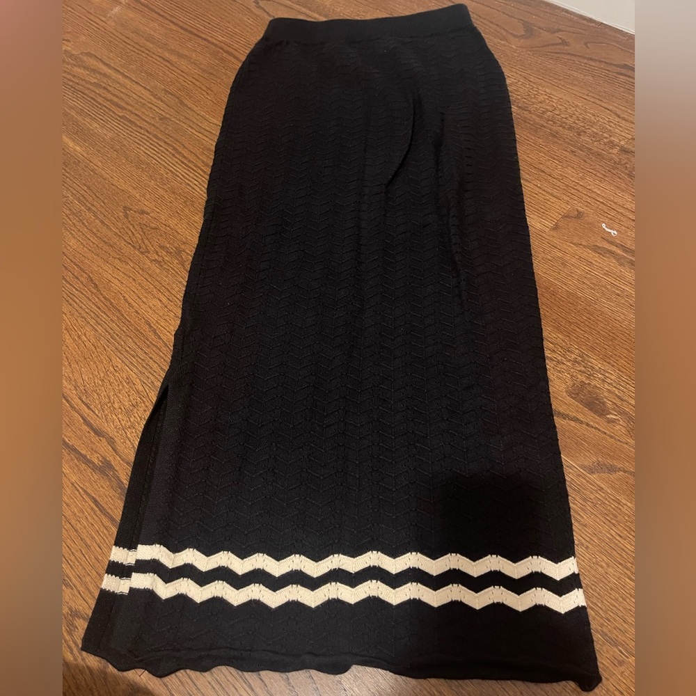 Solitaire Black and Cream Chevron Maxi Skirt
